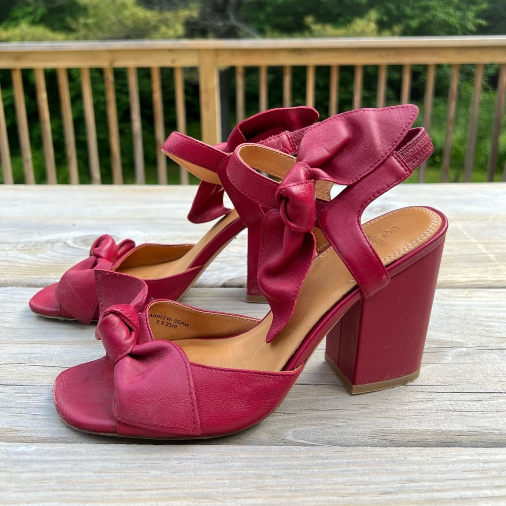 Free People x Bill Blass Carmen Bow Leather Heels size 8.5 in Red Raspberry